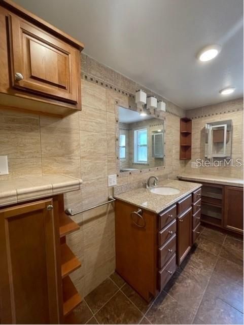 В аренду: $1,995 (3 спален, 2 ванн, 1487 Квадратных фут)