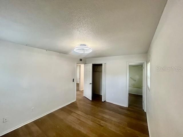 На продажу: $369,000 (4 спален, 3 ванн, 1430 Квадратных фут)