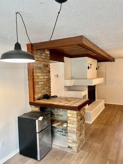 На продажу: $369,000 (4 спален, 3 ванн, 1430 Квадратных фут)