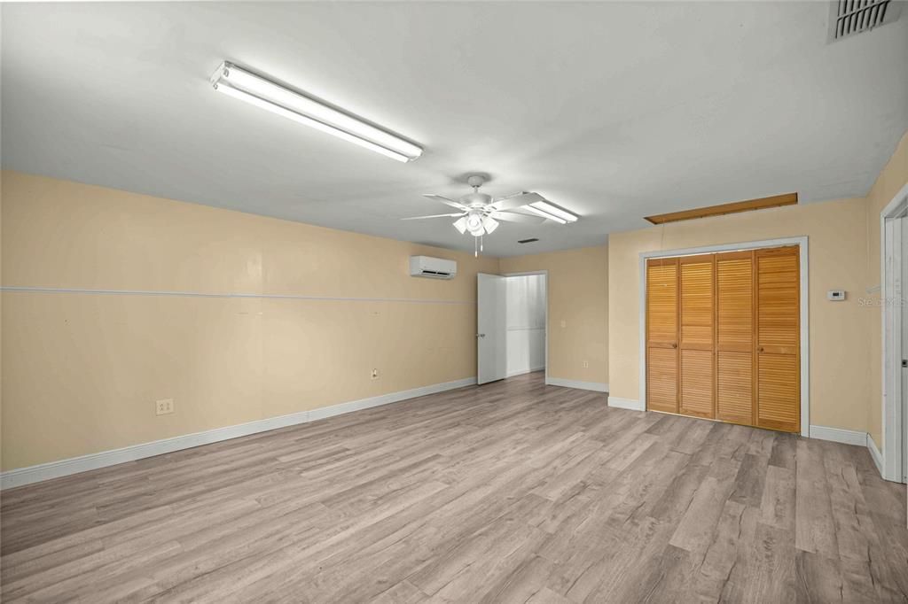 En Venta: $625,000 (5 camas, 3 baños, 2426 Pies cuadrados)