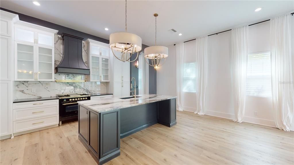 For Rent: $7,900 (4 beds, 4 baths, 2908 Square Feet)