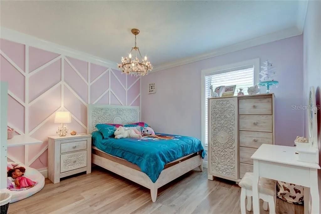 En Renta: $2,600 (4 camas, 2 baños, 1936 Pies cuadrados)