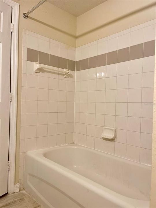 For Rent: $1,700 (3 beds, 2 baths, 1206 Square Feet)