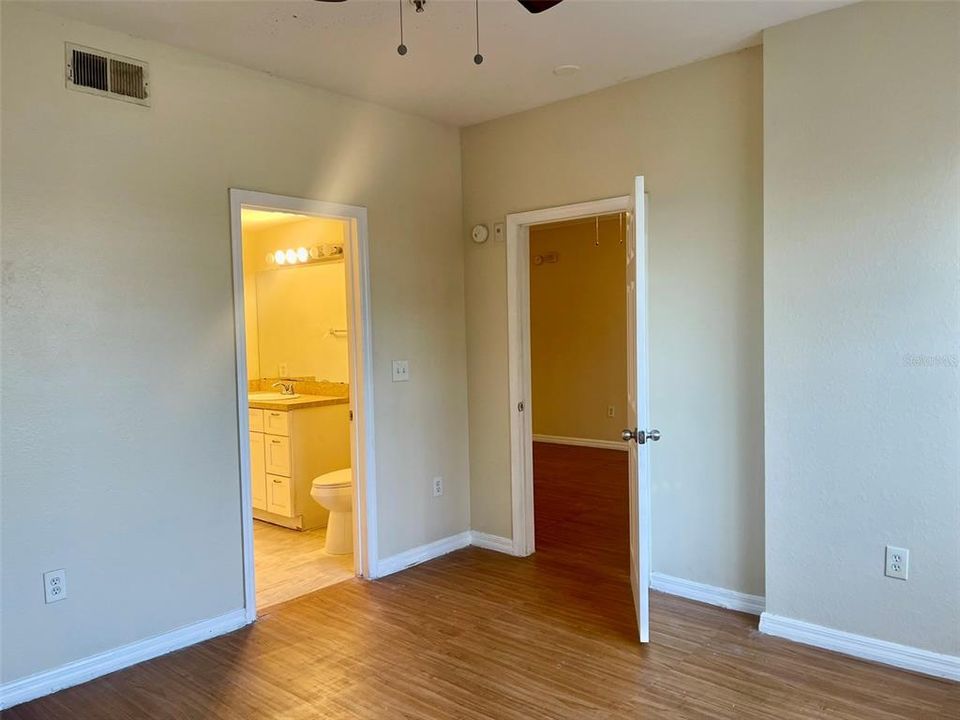 For Rent: $1,700 (3 beds, 2 baths, 1206 Square Feet)