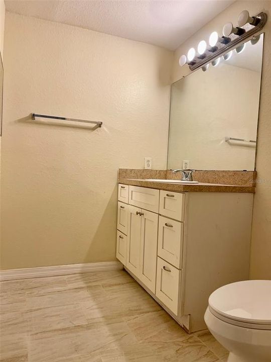 For Rent: $1,700 (3 beds, 2 baths, 1206 Square Feet)