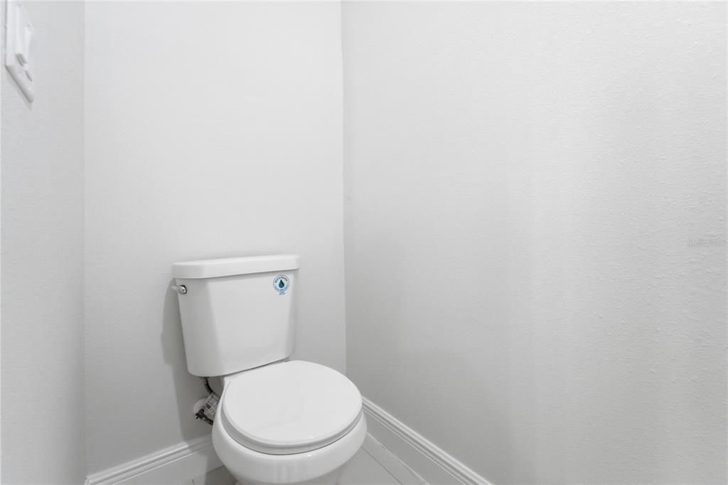 En Venta: $284,900 (4 camas, 2 baños, 1833 Pies cuadrados)