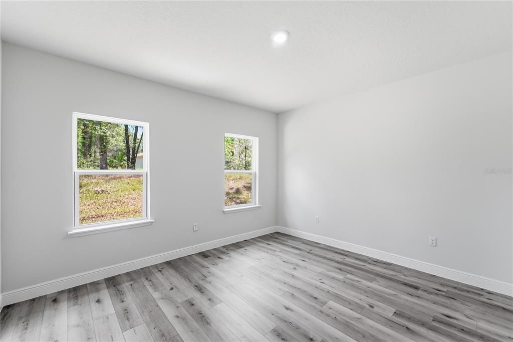 En Venta: $284,900 (4 camas, 2 baños, 1833 Pies cuadrados)