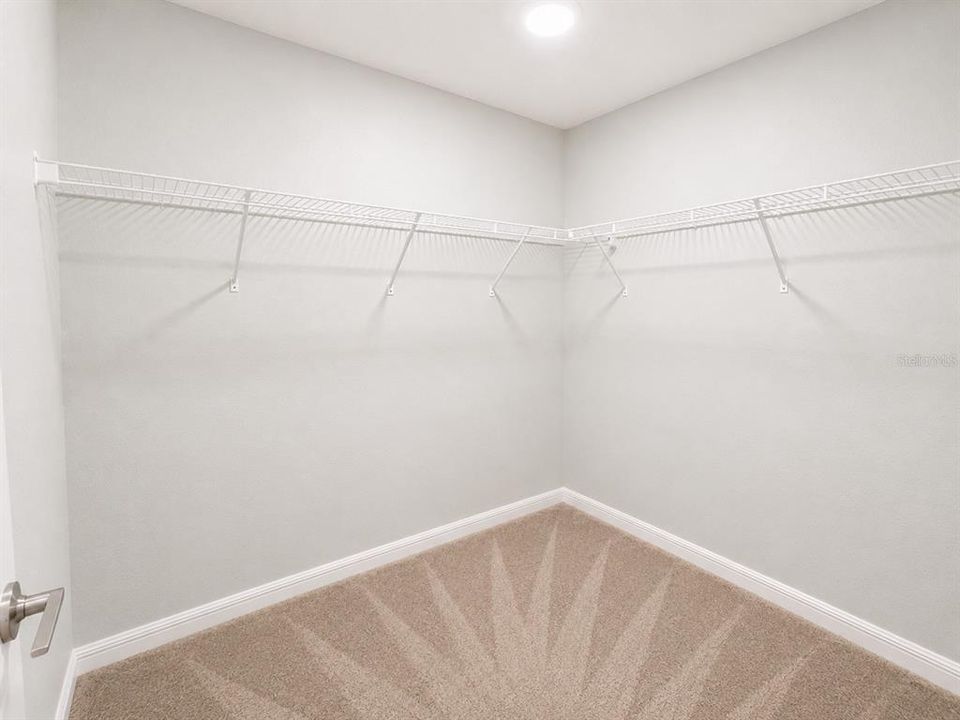 В аренду: $2,200 (3 спален, 2 ванн, 1801 Квадратных фут)