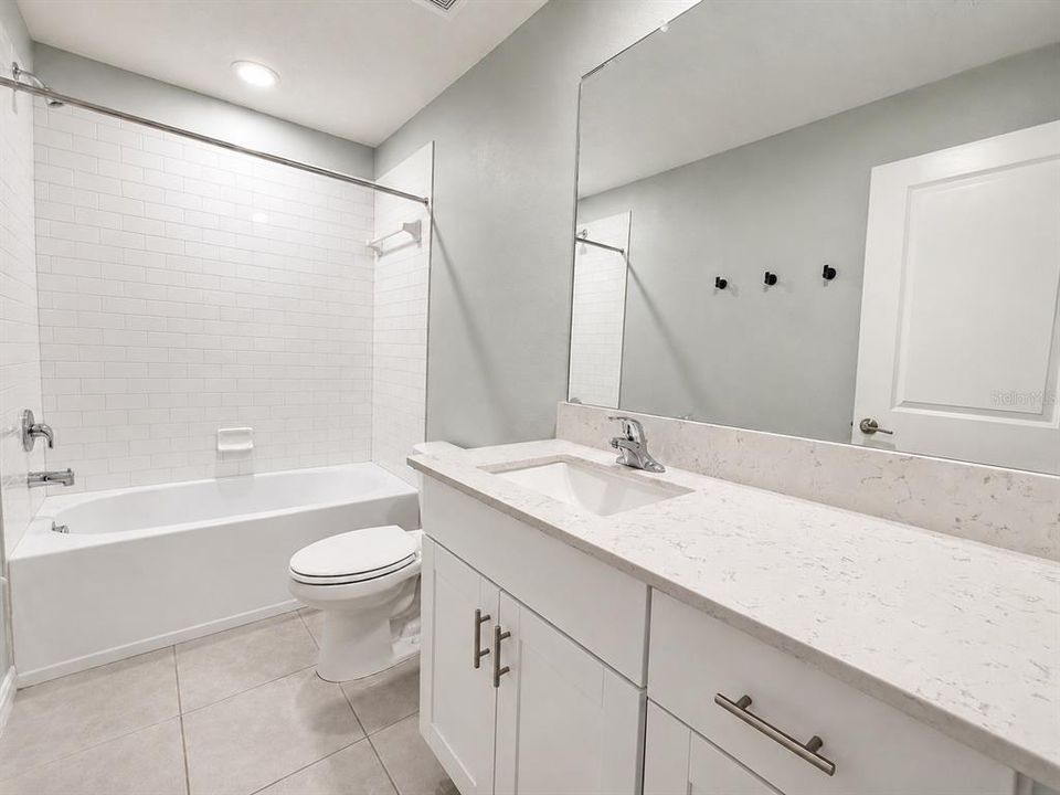 В аренду: $2,200 (3 спален, 2 ванн, 1801 Квадратных фут)