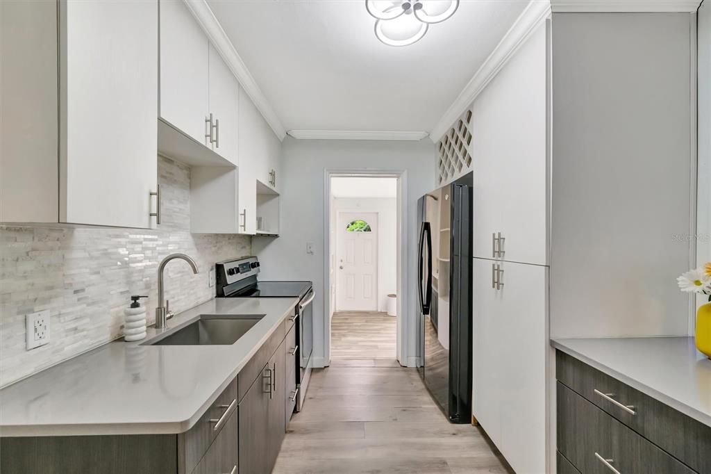 На продажу: $275,000 (2 спален, 1 ванн, 1027 Квадратных фут)