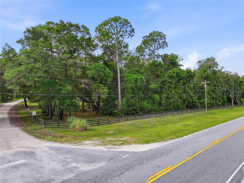 待售: $85,000 (3.13 acres)