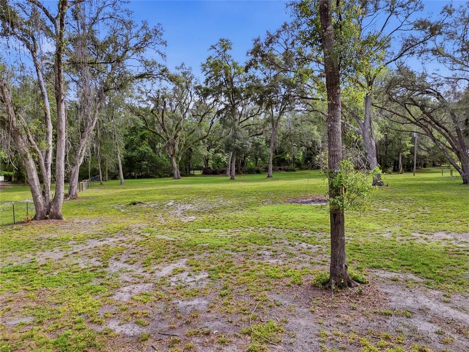 待售: $85,000 (3.13 acres)