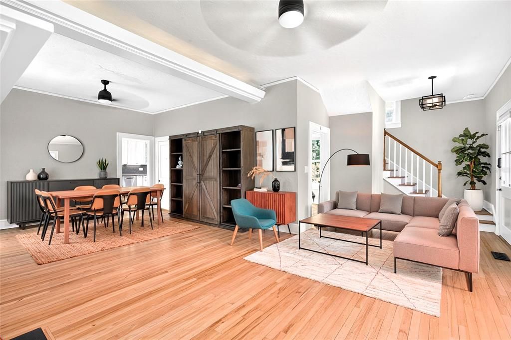 En Venta: $515,000 (4 camas, 3 baños, 2215 Pies cuadrados)