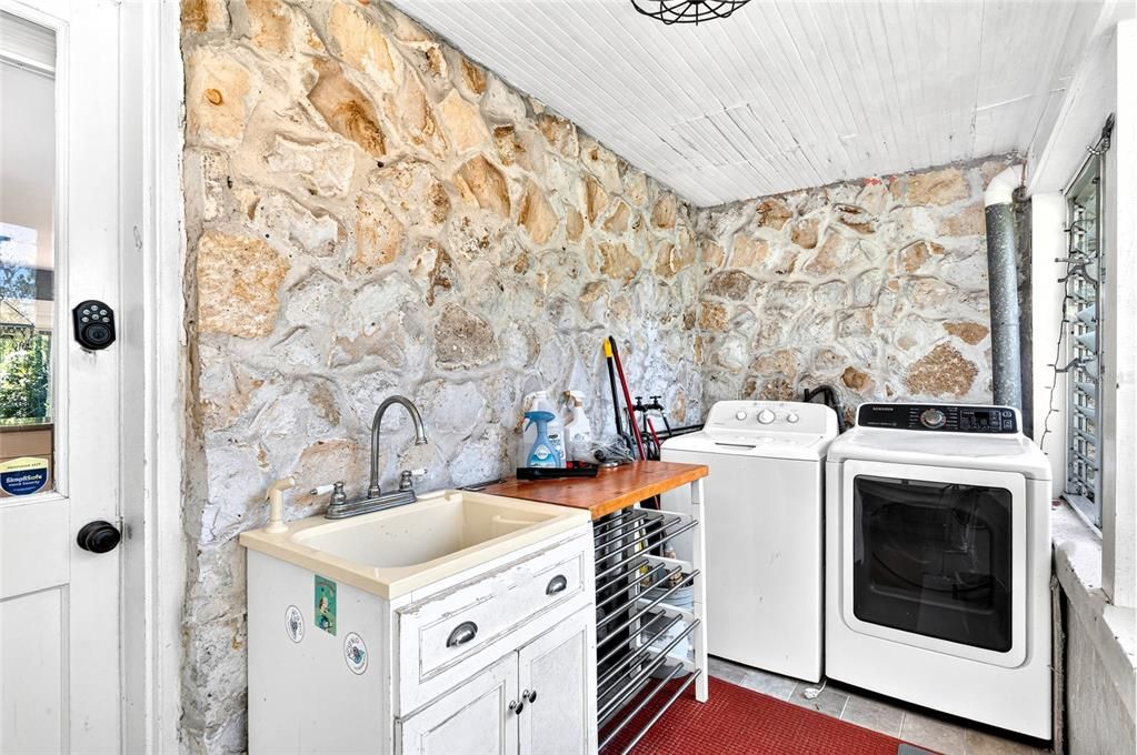 En Venta: $515,000 (4 camas, 3 baños, 2215 Pies cuadrados)