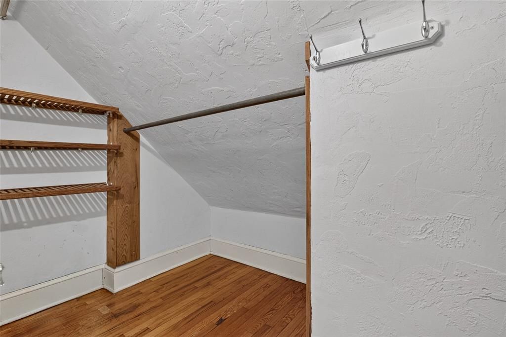 En Venta: $515,000 (4 camas, 3 baños, 2215 Pies cuadrados)