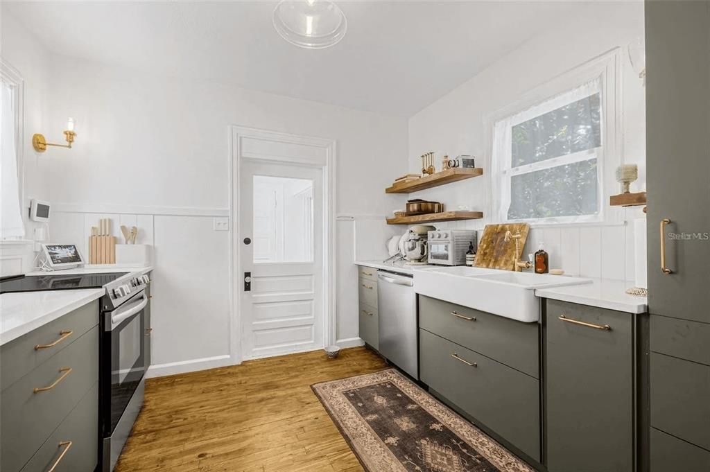 На продажу: $449,999 (3 спален, 1 ванн, 1089 Квадратных фут)