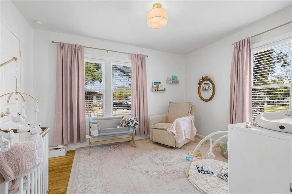 На продажу: $449,999 (3 спален, 1 ванн, 1089 Квадратных фут)