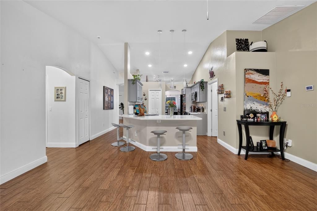 En Venta: $269,900 (3 camas, 2 baños, 1674 Pies cuadrados)