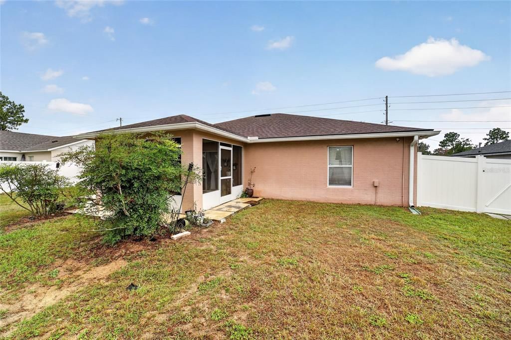 En Venta: $269,900 (3 camas, 2 baños, 1674 Pies cuadrados)