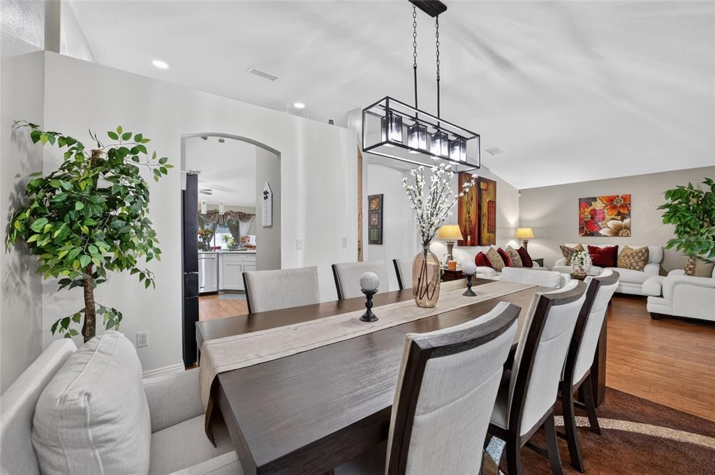 En Venta: $269,900 (3 camas, 2 baños, 1674 Pies cuadrados)