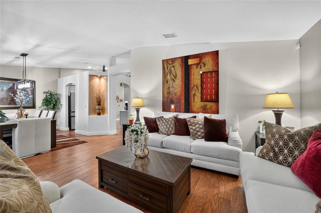 En Venta: $269,900 (3 camas, 2 baños, 1674 Pies cuadrados)