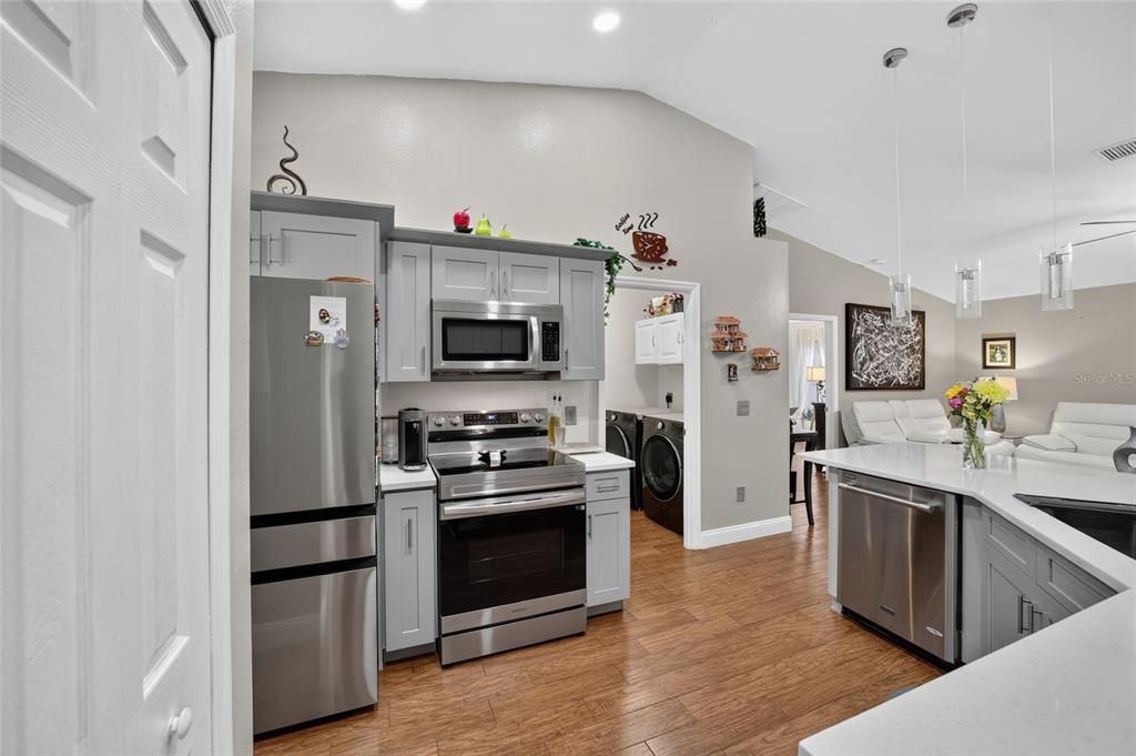 En Venta: $269,900 (3 camas, 2 baños, 1674 Pies cuadrados)