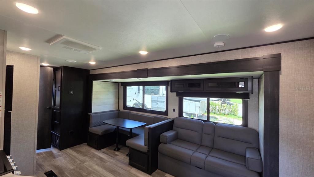 На продажу: $279,000 (0.07 acres)