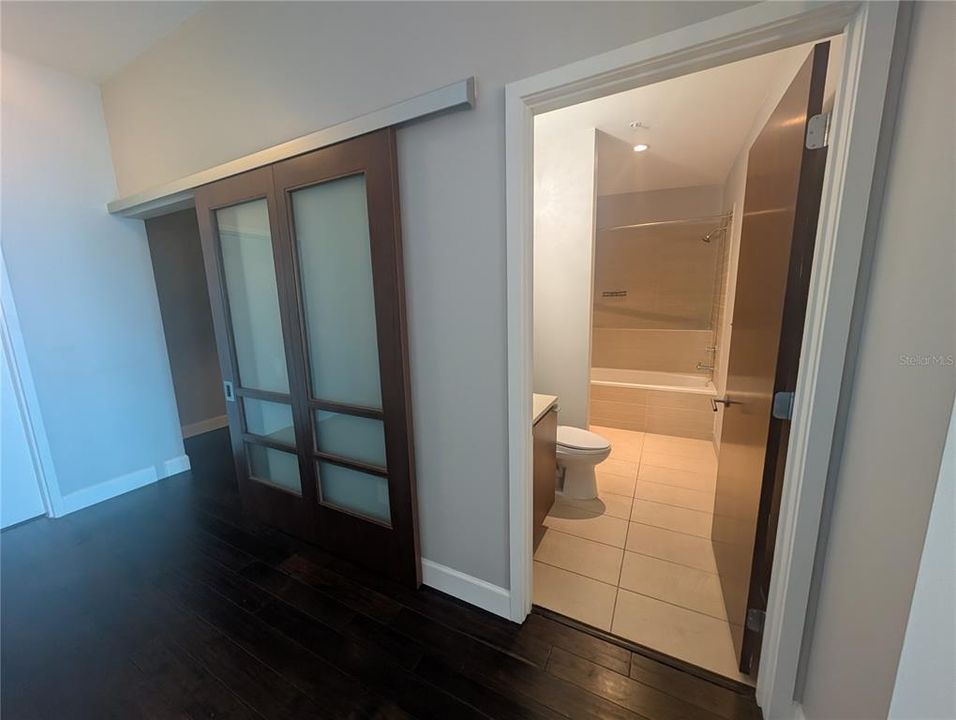 В аренду: $3,300 (2 спален, 2 ванн, 1237 Квадратных фут)