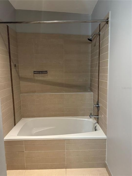 В аренду: $3,300 (2 спален, 2 ванн, 1237 Квадратных фут)