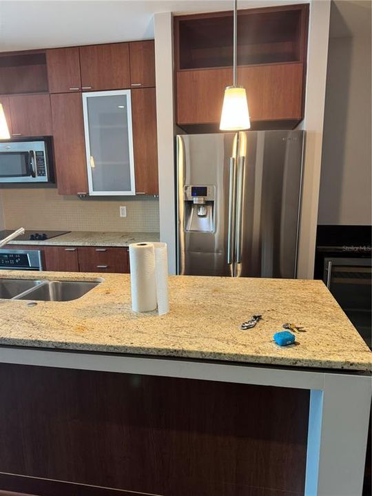 В аренду: $3,300 (2 спален, 2 ванн, 1237 Квадратных фут)