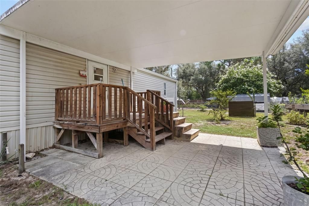 For Sale: $235,000 (3 beds, 2 baths, 1216 Square Feet)