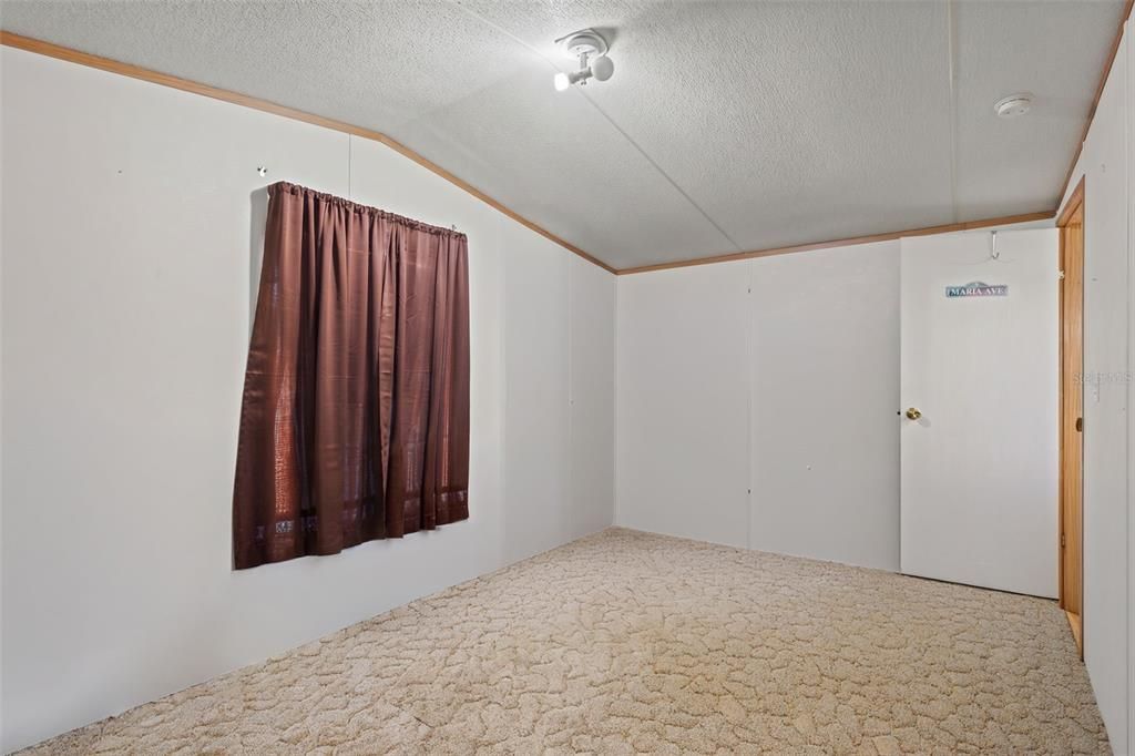 For Sale: $235,000 (3 beds, 2 baths, 1216 Square Feet)