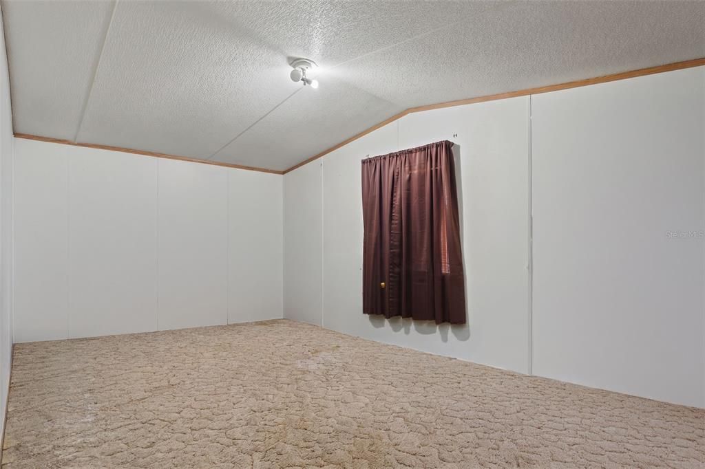For Sale: $235,000 (3 beds, 2 baths, 1216 Square Feet)