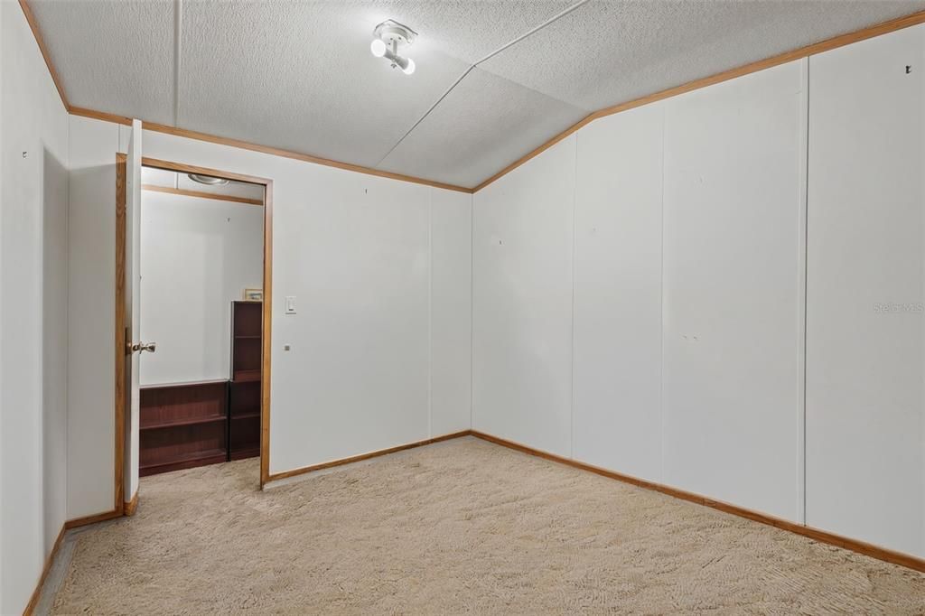 For Sale: $235,000 (3 beds, 2 baths, 1216 Square Feet)