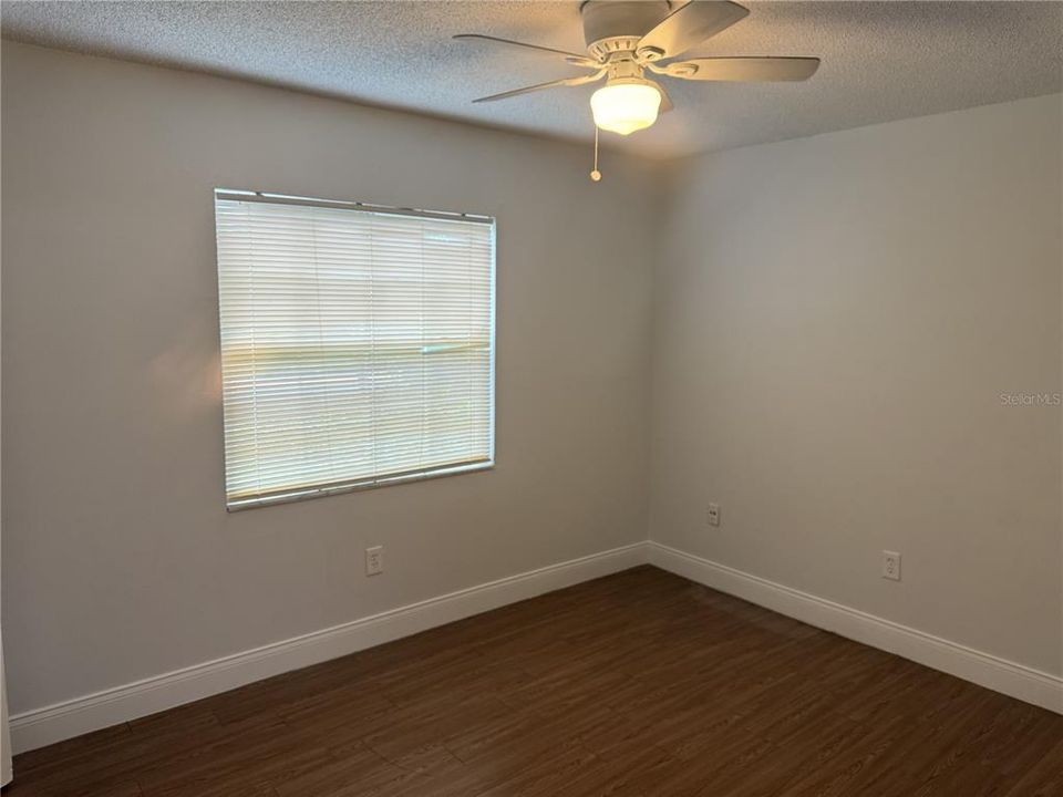 For Rent: $1,800 (2 beds, 1 baths, 949 Square Feet)