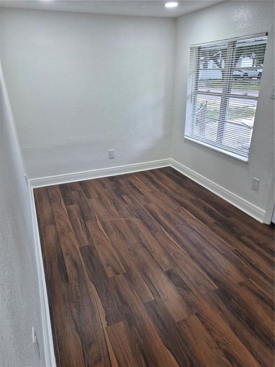 В аренду: $1,900 (3 спален, 2 ванн, 964 Квадратных фут)
