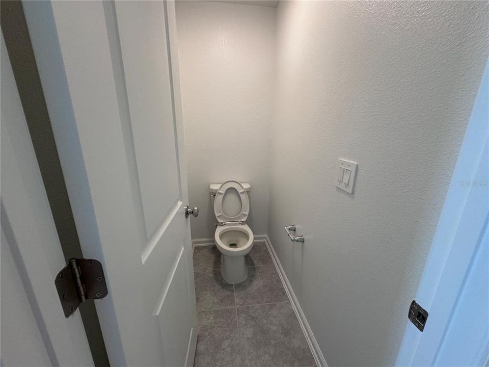 For Rent: $1,995 (4 beds, 2 baths, 1879 Square Feet)