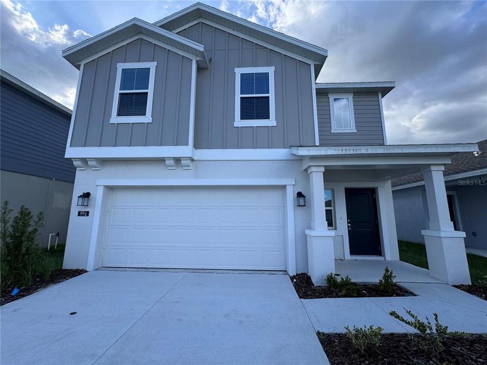 For Rent: $1,995 (4 beds, 2 baths, 1879 Square Feet)