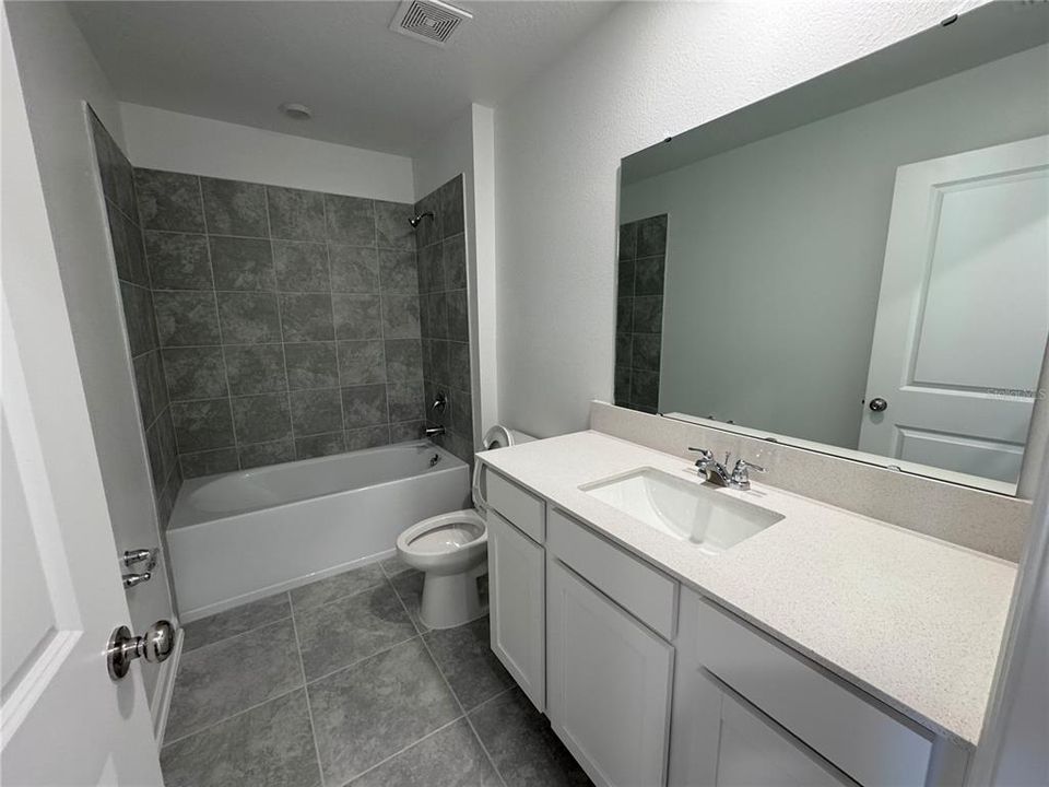 For Rent: $1,995 (4 beds, 2 baths, 1879 Square Feet)