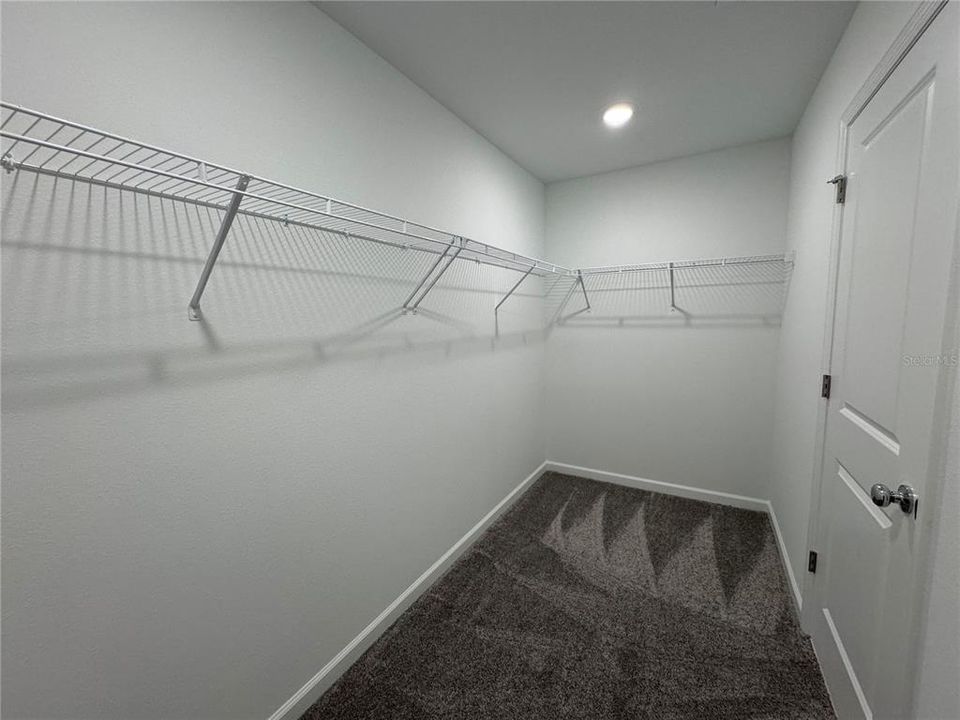 For Rent: $1,995 (4 beds, 2 baths, 1879 Square Feet)
