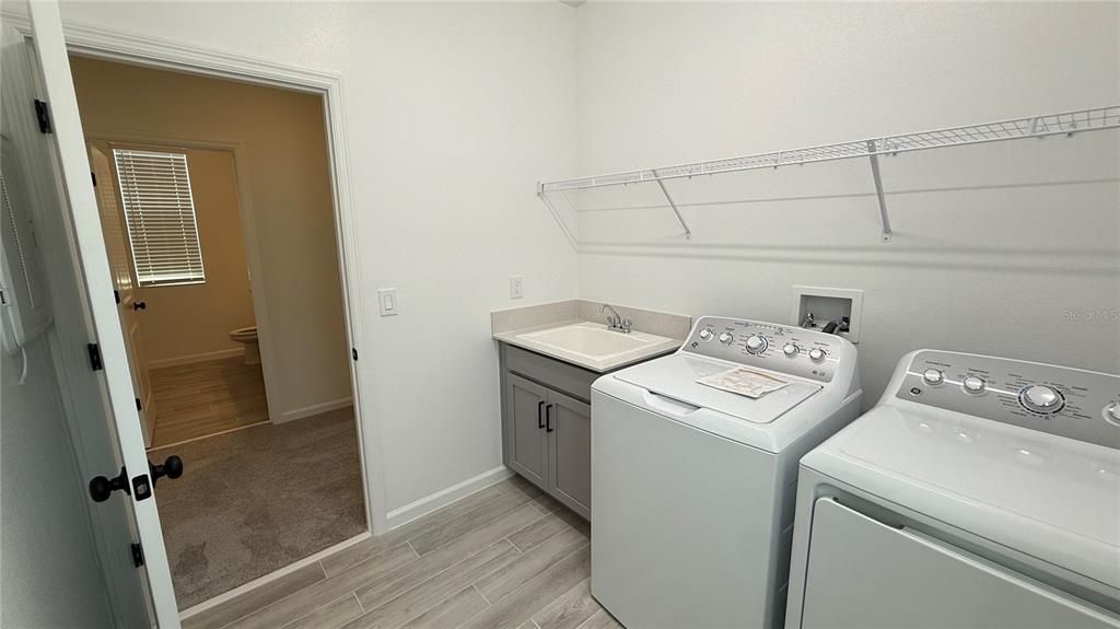 В аренду: $3,400 (3 спален, 2 ванн, 2195 Квадратных фут)