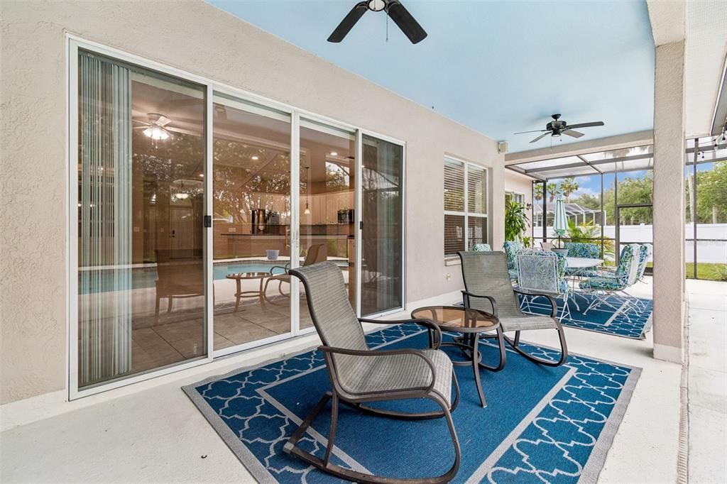 En Venta: $615,000 (4 camas, 3 baños, 2989 Pies cuadrados)
