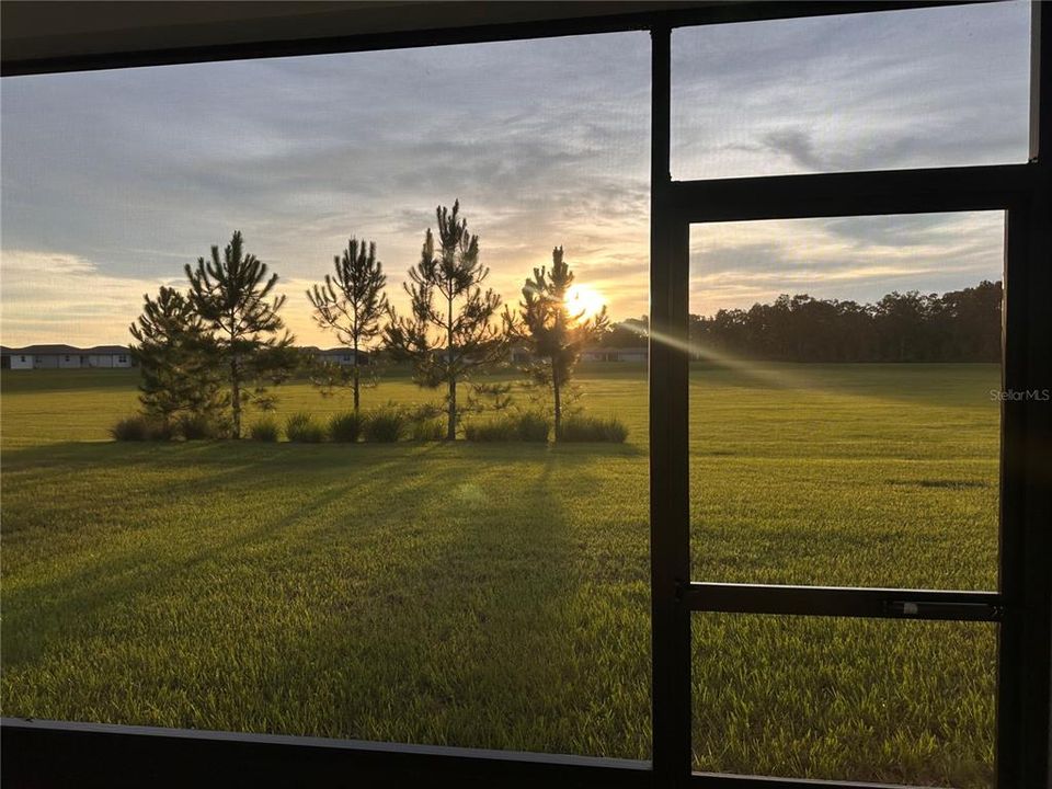 En Venta: $348,900 (3 camas, 2 baños, 1663 Pies cuadrados)