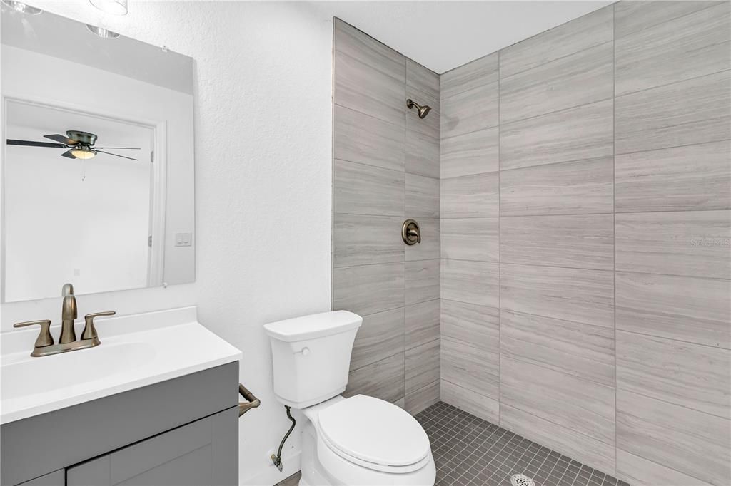 En Venta: $318,500 (3 camas, 2 baños, 1232 Pies cuadrados)