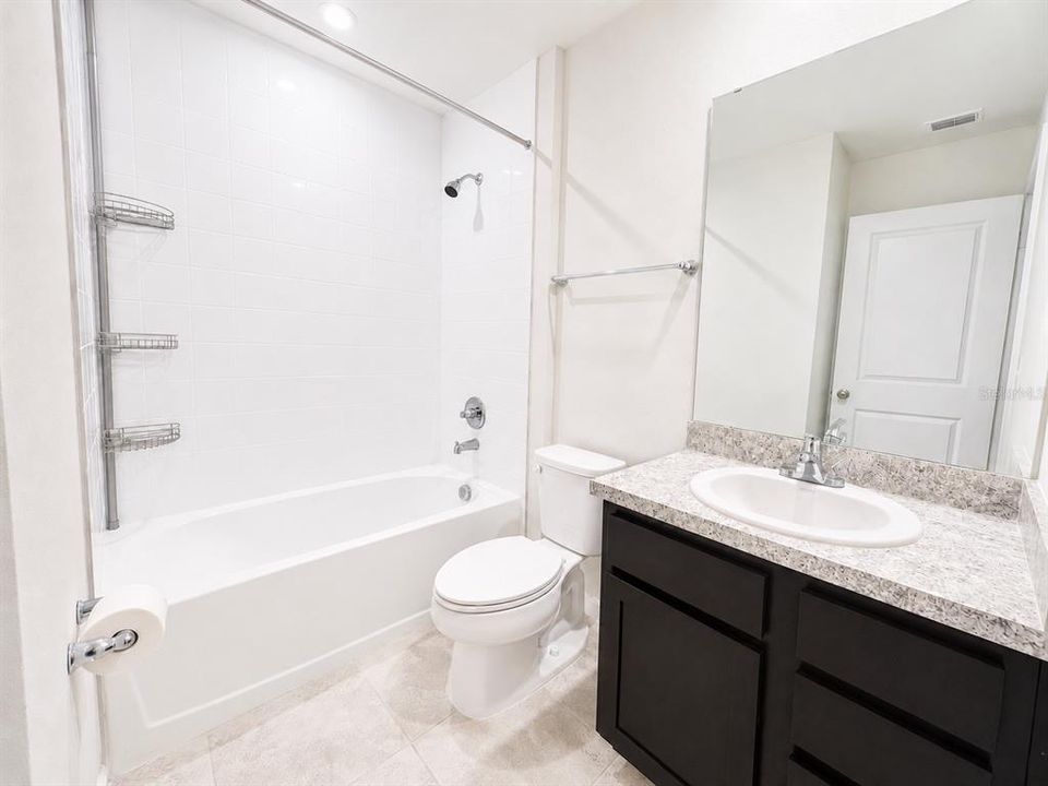 В аренду: $1,995 (3 спален, 2 ванн, 1440 Квадратных фут)