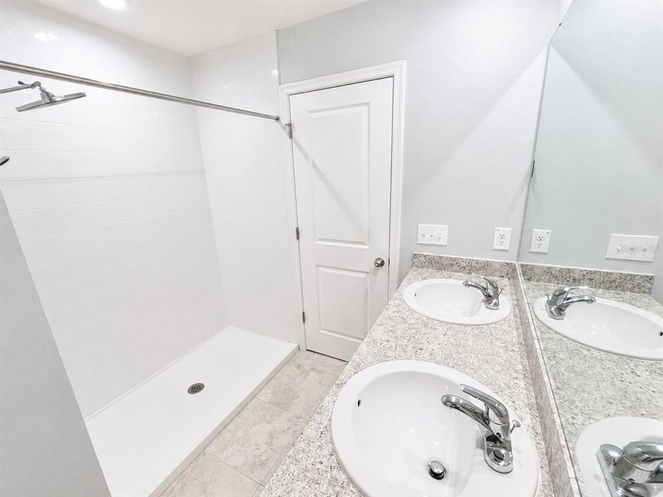 В аренду: $1,995 (3 спален, 2 ванн, 1440 Квадратных фут)