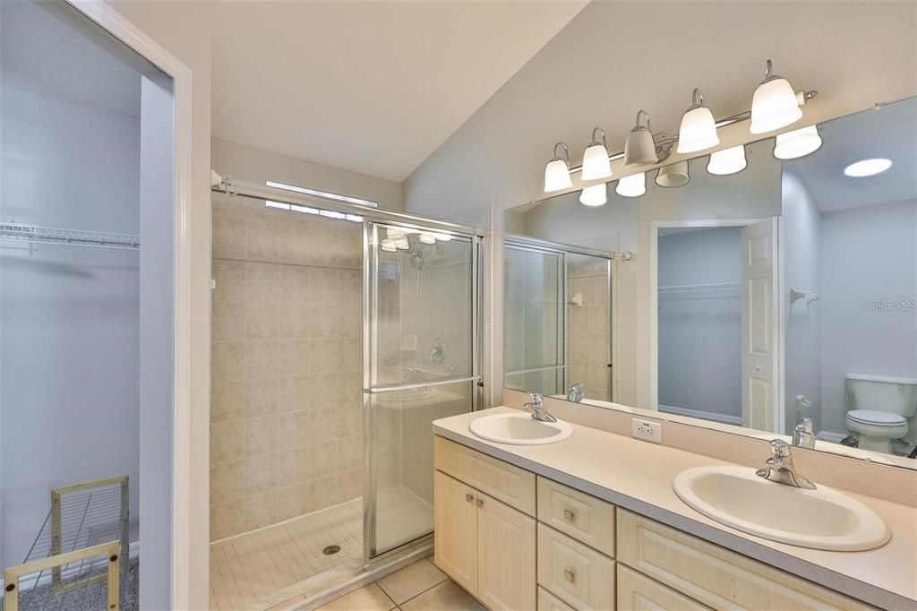 В аренду: $2,900 (3 спален, 2 ванн, 1701 Квадратных фут)