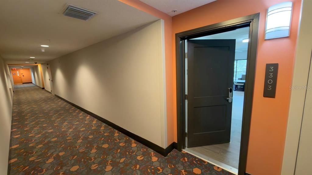 На продажу: $215,000 (2 спален, 2 ванн, 1265 Квадратных фут)