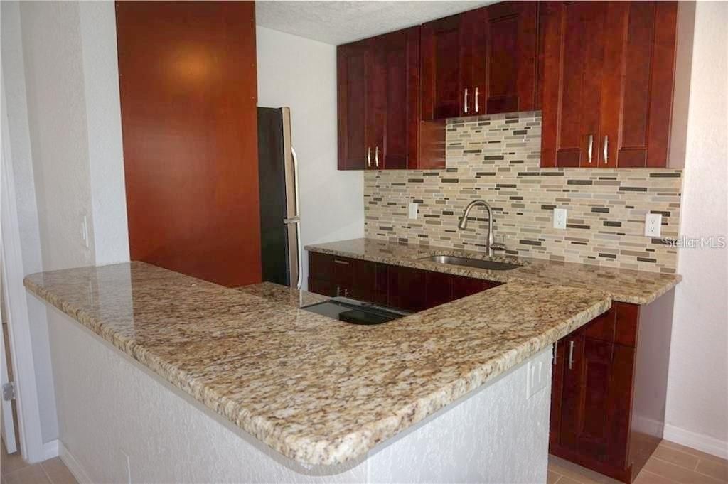 В аренду: $1,800 (1 спален, 1 ванн, 500 Квадратных фут)