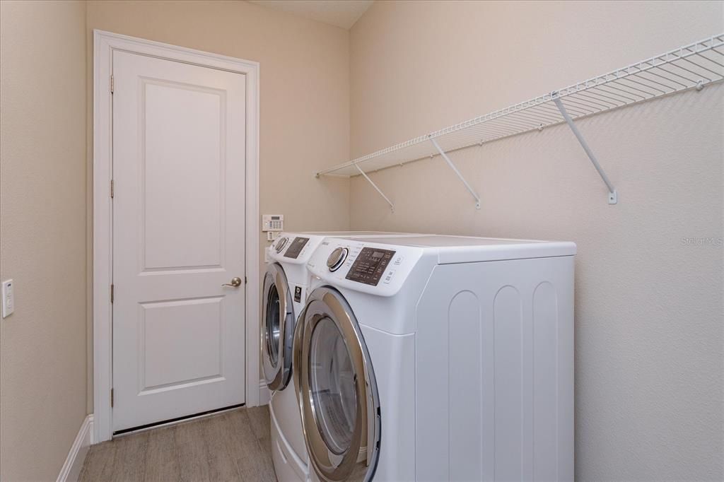 В аренду: $3,950 (4 спален, 2 ванн, 2370 Квадратных фут)